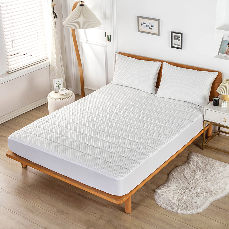 Experience Ultimate Comfort with Our Luxury Mattress Pad - Factory Direct Pricing!