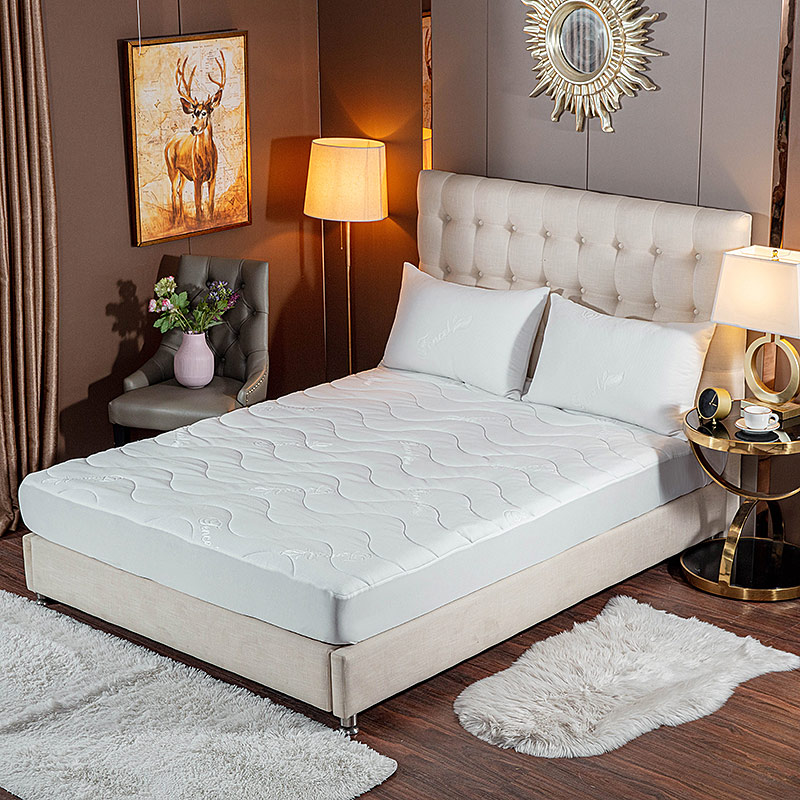 Shop Factory-Direct Tencel Cooling Mattress Pad Cover for Modern Bedding