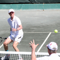 No. 6 Mens Tennis Breezes Past LSU, 7-0